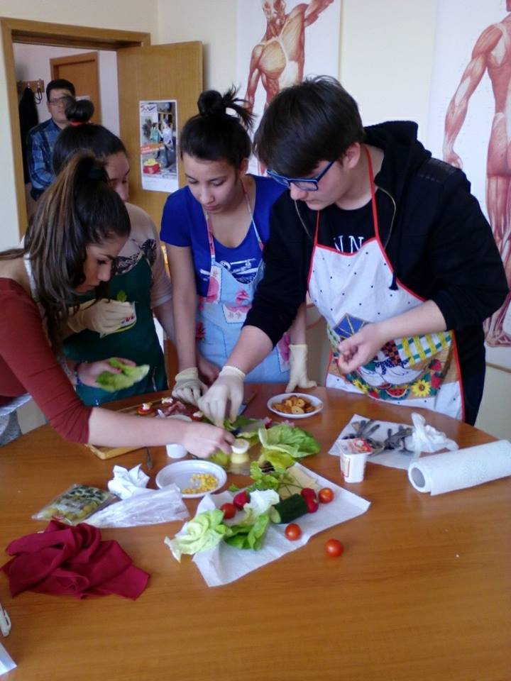 11053867_915736578448721_6213234790337201381_n